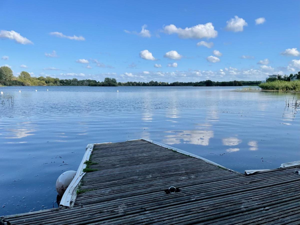 Cosy Cotswold Lodge By Your Home Here - Summer Sale For 3 Plus Nights - Ideal For Families With Log-Burner, Spa, Private Parking And Heated Swimming Pools Ashton Keynes Esterno foto