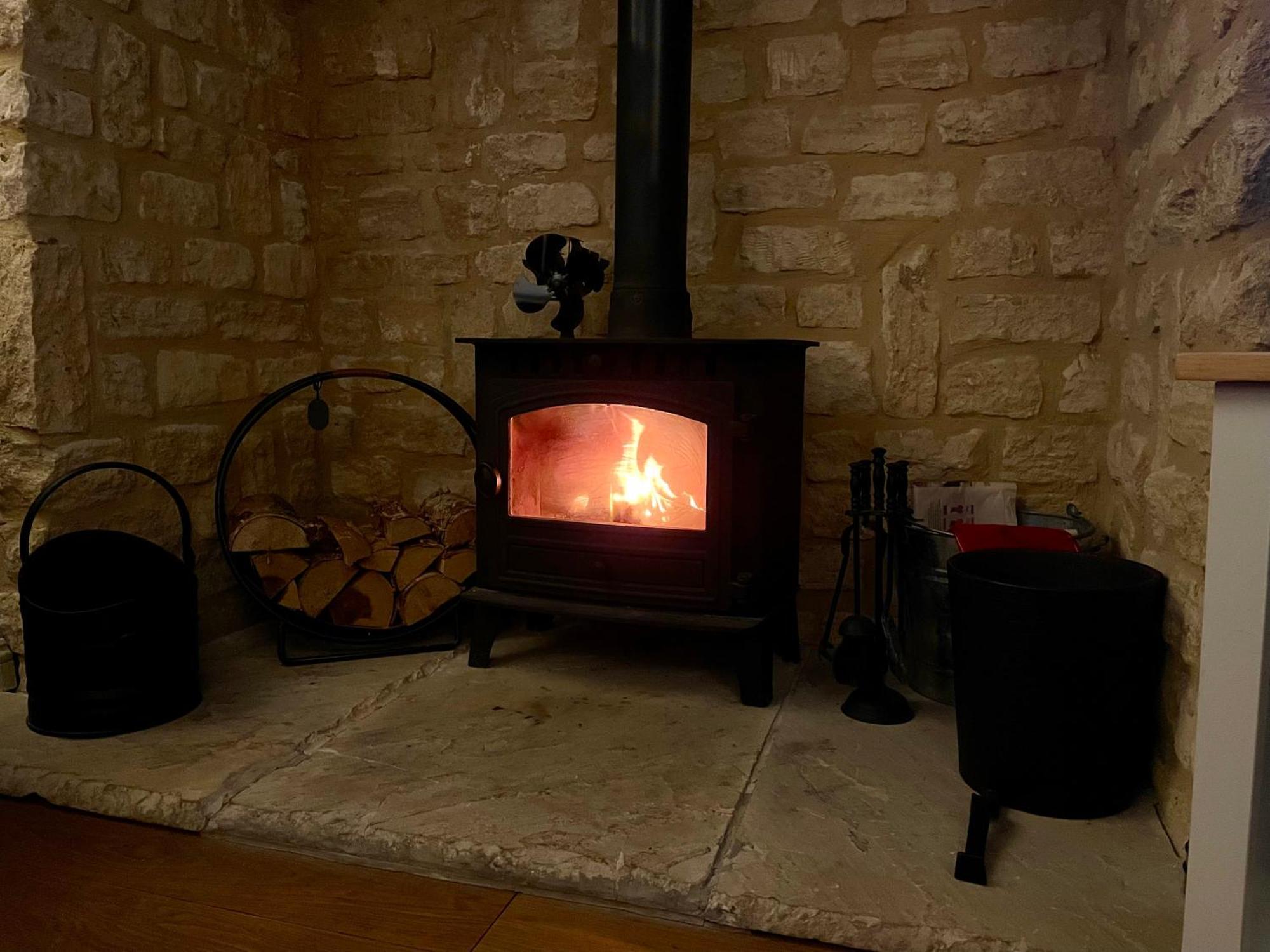 Cosy Cotswold Lodge By Your Home Here - Summer Sale For 3 Plus Nights - Ideal For Families With Log-Burner, Spa, Private Parking And Heated Swimming Pools Ashton Keynes Esterno foto