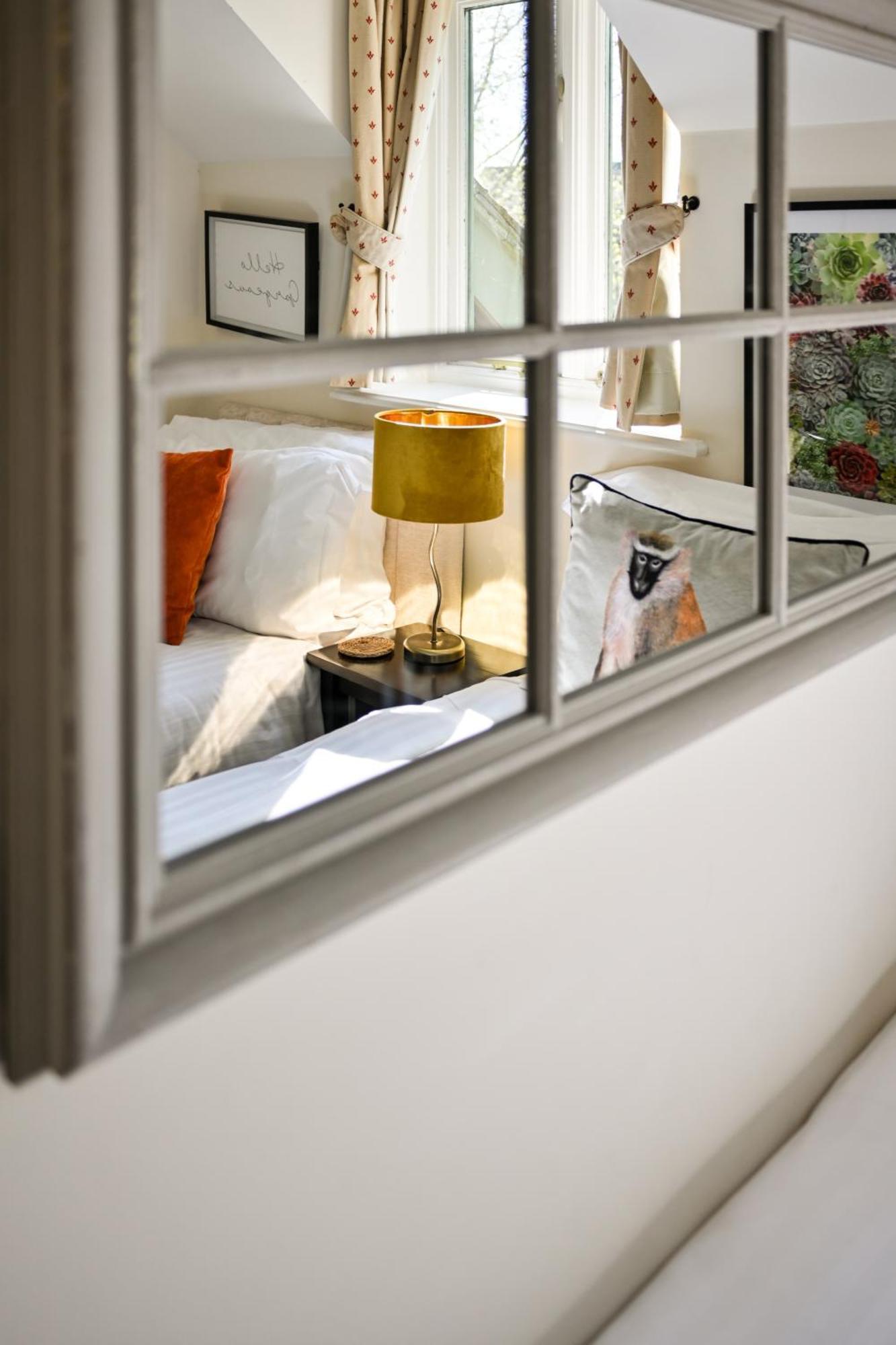 Cosy Cotswold Lodge By Your Home Here - Summer Sale For 3 Plus Nights - Ideal For Families With Log-Burner, Spa, Private Parking And Heated Swimming Pools Ashton Keynes Esterno foto